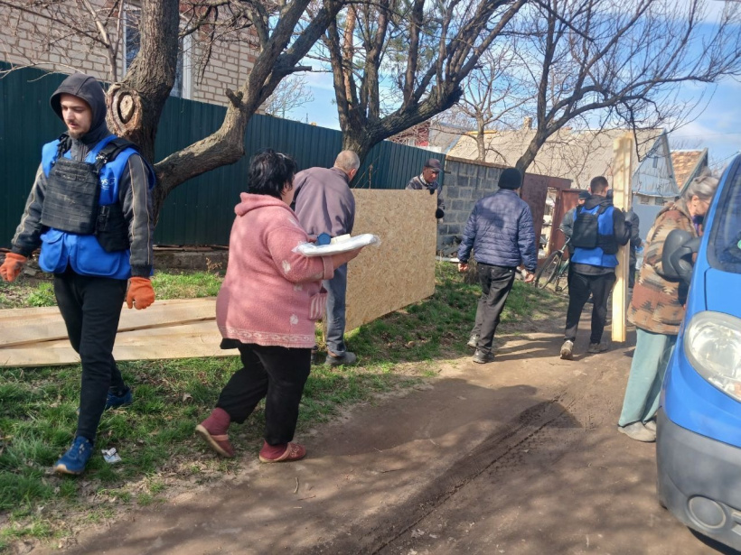 Яку гуманітарну допомогу надавали жителям Донеччини