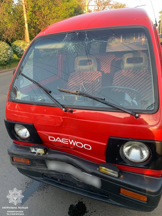 У Краматорську патрульні розшукали водія, який втік із місця ДТП — чоловік був без прав і, ймовірно, напідпитку