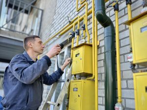 У відновлену багатоповерхівку в Слов’янську повернувся газ: жителі знову можуть жити з комфортом