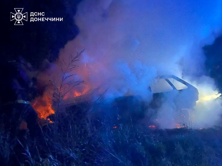 У Краматорську горіло авто