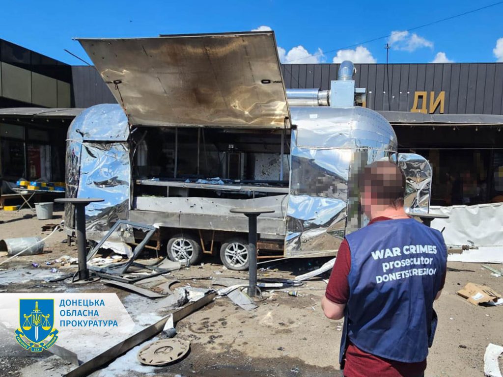 У Райгородку від атаки дрона-камікадзе загинула продавчиня, ще одну жінку поранено