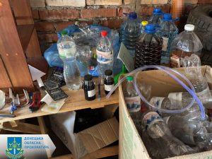 У Слов’янську викрили підпільний цех із виробництва контрафактного алкоголю