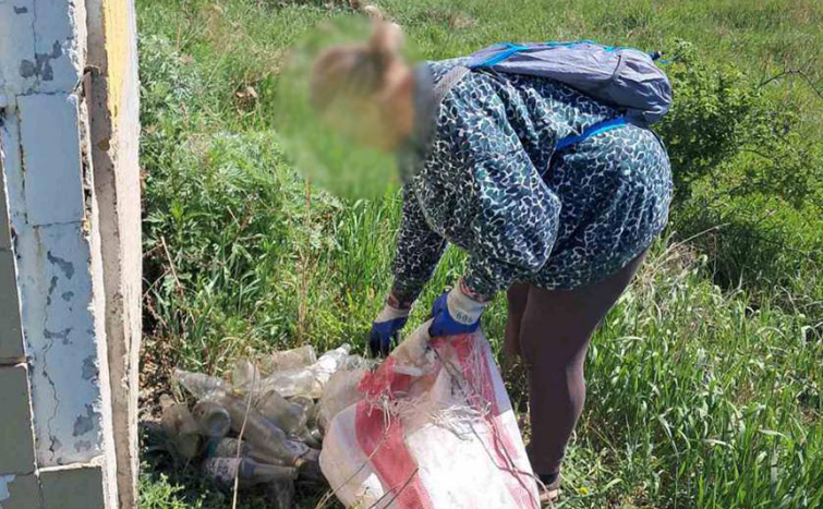У Билбасівці жінку оштрафували за сміття біля зупинки