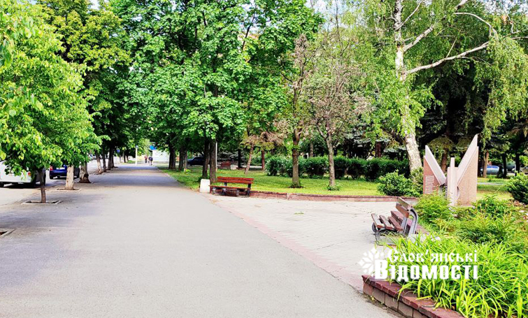 f8d62c2d e38c 4c19 81b6 3fd7cdbfaf48