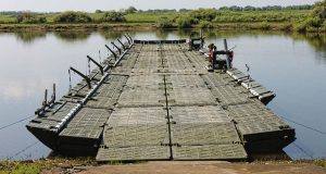 Росіяни знову прикриваються білим прапором: на Лиманському напрямку форсують річку під виглядом «перемир’я»