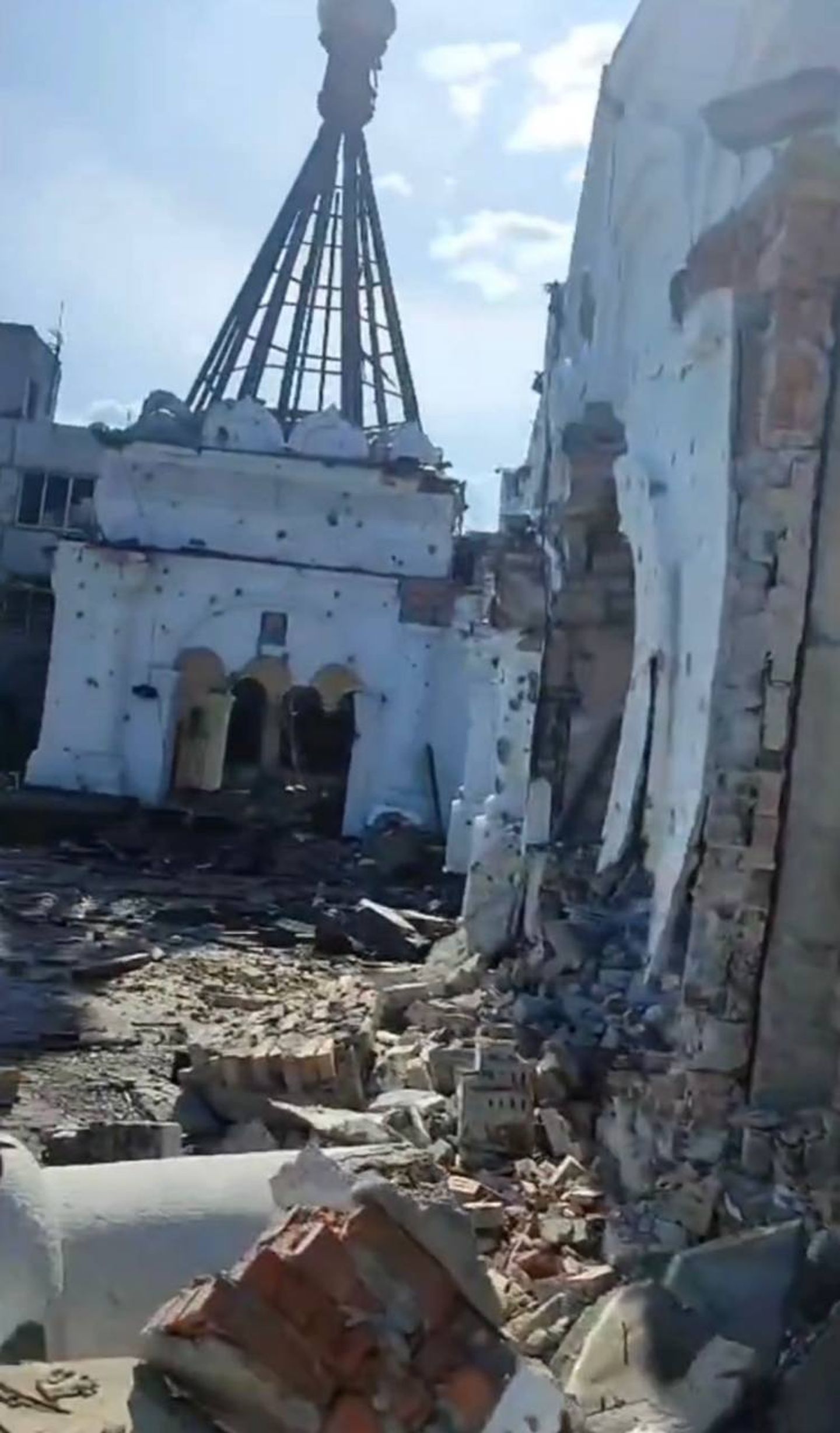 1440 10597 jP6DNp7CFR