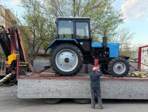 Трактор, що підірвався на протитанковій міні знову “в строю”, а його водій живий