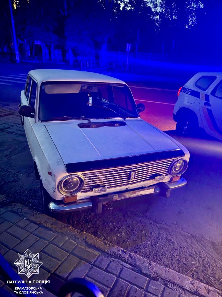 У Краматорську під час дії комендантської години патрульні виявили водія, позбавленого права керування та ще й на підпитку