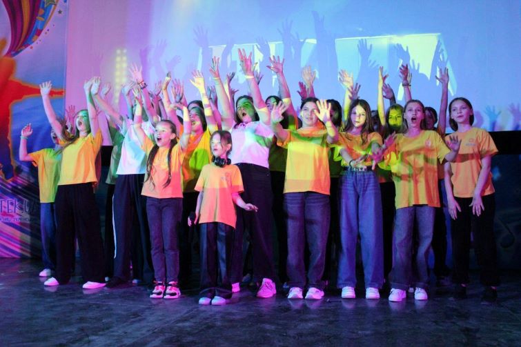 Діти з Донеччини вирушили на літній відпочинок до Міжнародного дитячого центру «Артек»