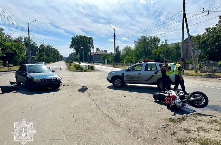 У Словʼянську на перехресті вулиць Вокзальна та Залеських сталася ДТП