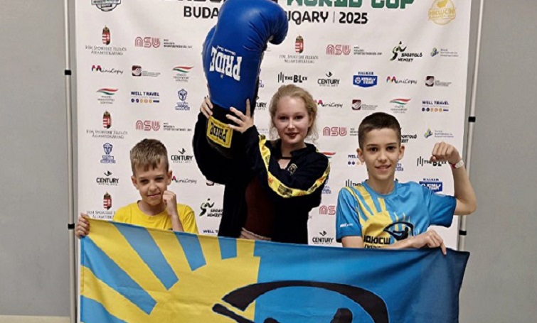 Юні кікбоксери Донеччини завоювали 8 медалей на Кубку світу