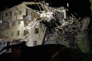 Як патрульна поліція допомагає рятувати життя після російських обстрілів: відео з бодікамер