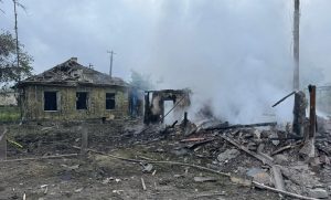 22 рази за останню добу росія обстріляла населені пункти Донеччини: є загиблі та поранені місцеві жителі, значні руйнування. Фото.