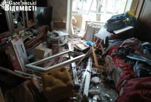 Після обстрілу жителька Святогірська лікується у Слов’янську, але найбільше хвилюється за квартиру (фото)