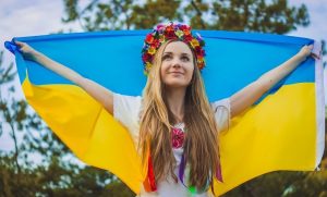 Нарешті вдома: 18-річна українка повернулася з росії після трьох років вимушеного перебування на чужині