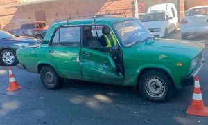 У Слов’янську водій «Жигуля» здав назад і спричинив ДТП