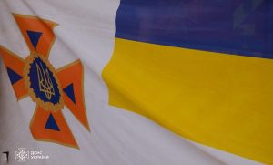 Символ незламності: прапор, захований під час окупації, повернувся до рятувальників Донеччини