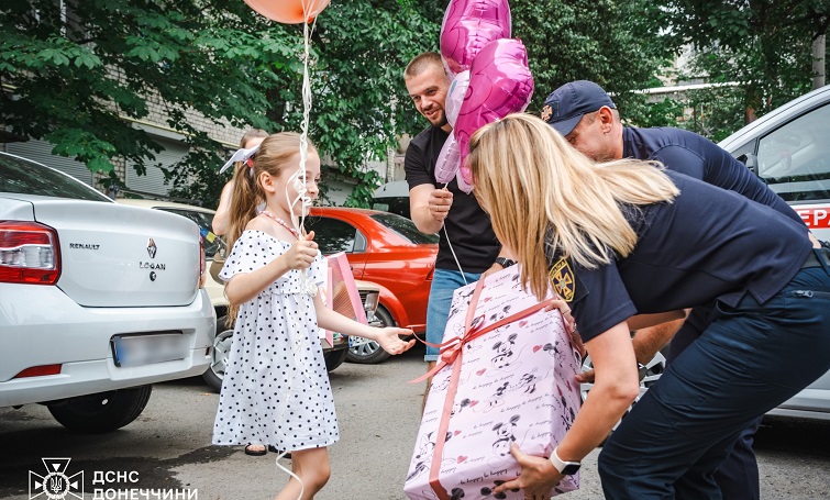 Рятувальники влаштували свято для доньки свого загиблого колеги