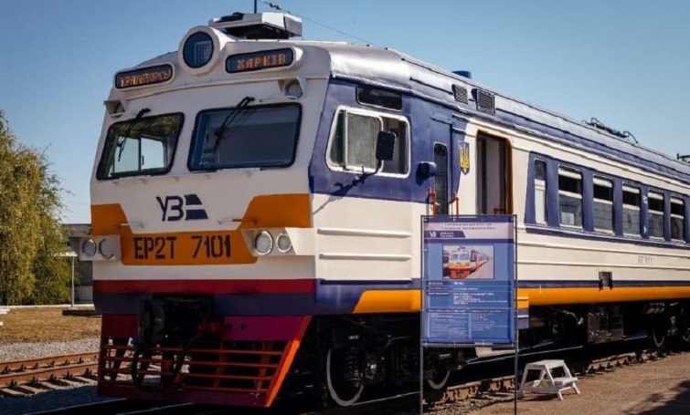 Потяг Камʼянське – Краматорськ курсує зміненим маршрутом через нічний обстріл Павлограду