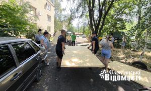 Наслідки нічного обстрілу Слов’янська: оперативна допомога та підтримка постраждалих (фоторепортаж)