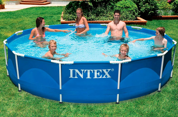 Як вибрати оптимальну глибину басейну для дорослих і дітей