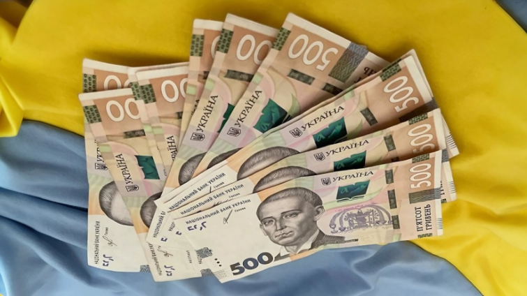 Виплати до Дня Незалежності: хто отримає