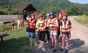 Походи, рафтинг і караоке: діти зі Святогірської громади відпочили в таборі на Буковині