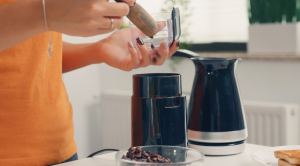 Молоть или не молоть? Преимущества молотого и зернового кофе