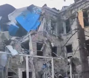 Нічний обстріл Слов’янська: ворожий БПЛА пошкодив лікарню та садок, без постраждалих (відео)