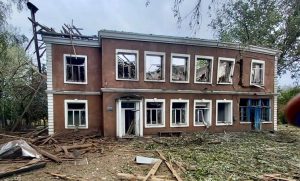 У Краматорську прицільними ударами російських БПЛА зруйновано Школу мистецтв №2