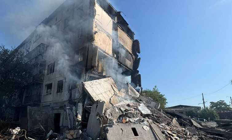 Тривожний день на Донеччині: загибель, руйнування і поранені в кількох громадах