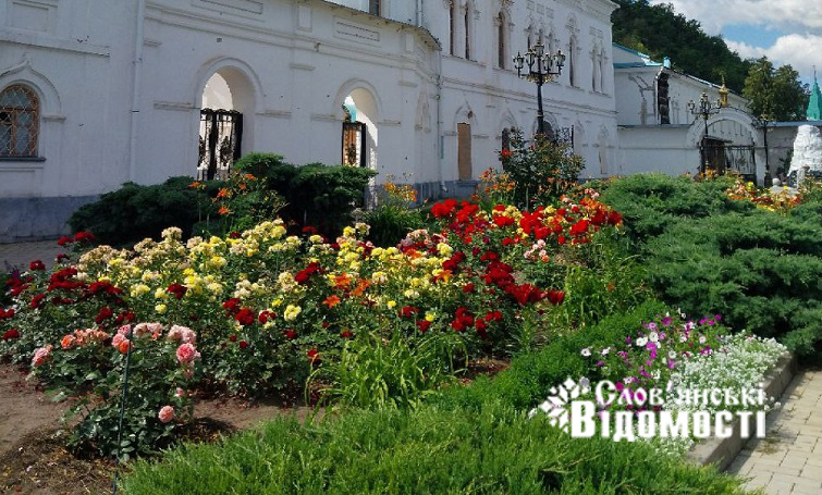 Квітковий Святогірськ (фоторепортаж)