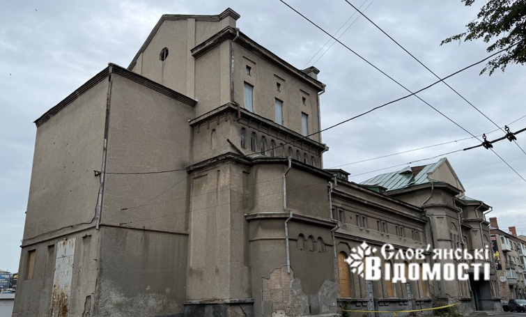 photo 5440860903126985560 y