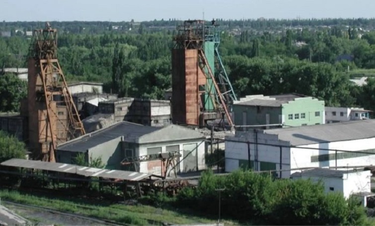 Обстріл шахти на Донеччині: один загиблий та троє поранених гірників