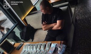 10 тисяч доларів за «втечу»: на Донеччині викрили схему незаконного переправлення чоловіків за кордон