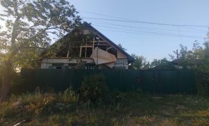 Обстріл Слов’янська: пошкоджені будинки та автівки