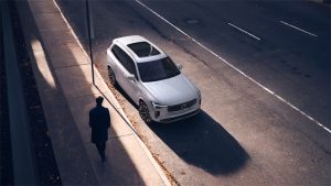 Як Volvo XC90 вирішує нестачу простору на сімейні подорожі?