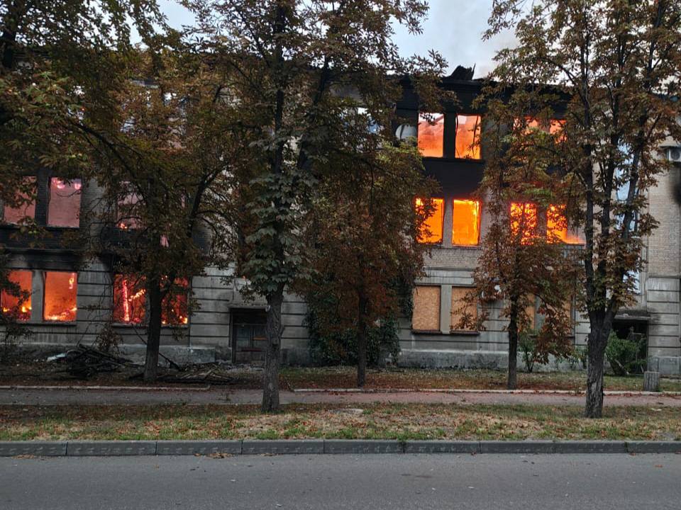 Дванадцять загиблих та 14 поранених: наслідки обстрілів Донеччини за добу