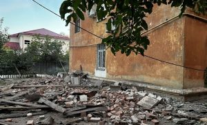 Ранковий обстріл Слов’янська: дрони влучили в житловий будинок і промзону