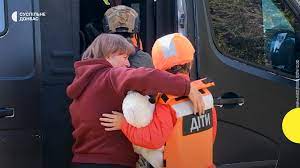 Скільки ще дітей залишаються у небезпечних громадах Донеччини