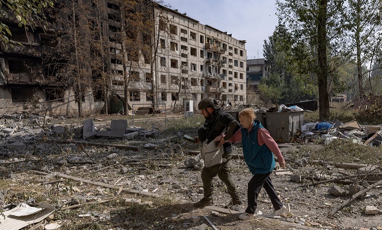 Наявність цивільних у прифронтових пунктах Лиманської громади дуже ускладнює роботу ЗСУ