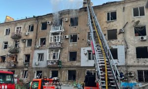 У Краматорську рятувальники оперативно деблокували людину з-під завалів