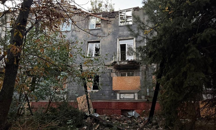 Ворожі дрони вдарили по готелю у Краматорську