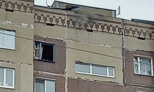 У Краматорську обстріляли багатоповерхівку
