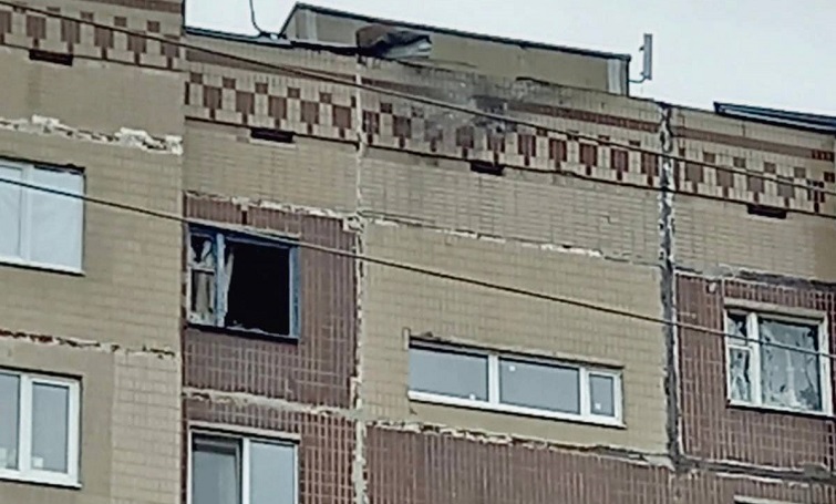 У Краматорську обстріляли багатоповерхівку