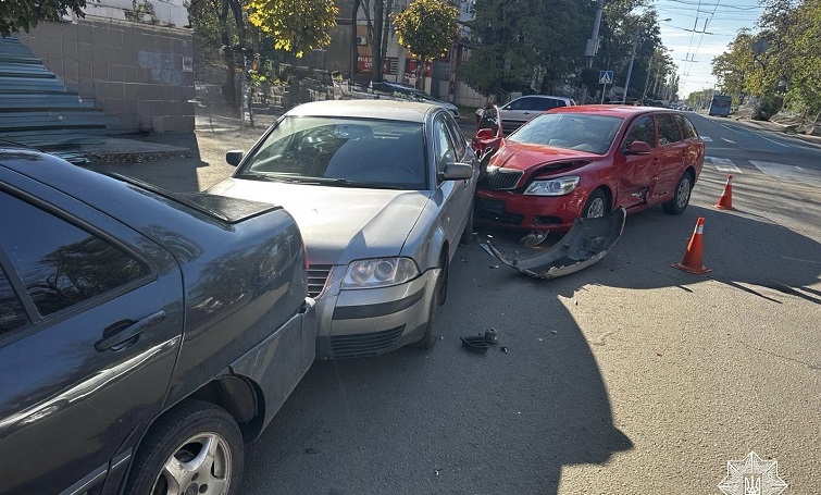 Ланцюгова аварія у Краматорську: пошкоджено п’ять автівок