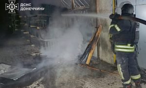 У Слов’янську внаслідок ворожої атаки виникли дві пожежі