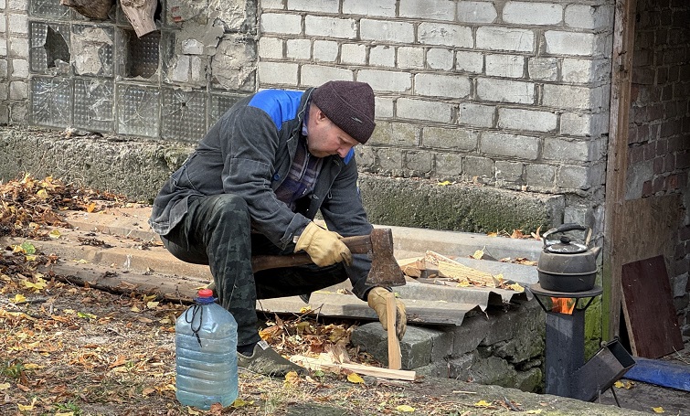 Четвертий рік без опалення та газу: як мешканці Святогірська готуються до зими