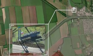 Російський прапор у Покровську знищили за годину