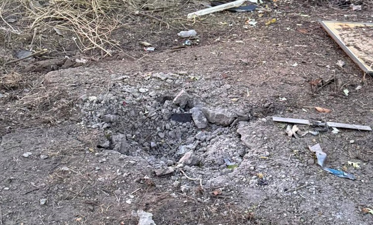 Нічний удар по Краматорську: дрони влучили біля будинку та автівок